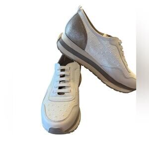 Naked Feet Kinetic Pearl White and Silver Sneakers Womens Size 10 NIB